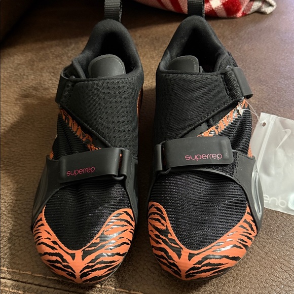 NIKE
Nike "SuperRep Cycle" W - Black / Phantom - Picture 3 of 7